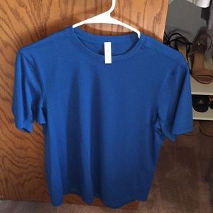 Men’s lululemon shirt